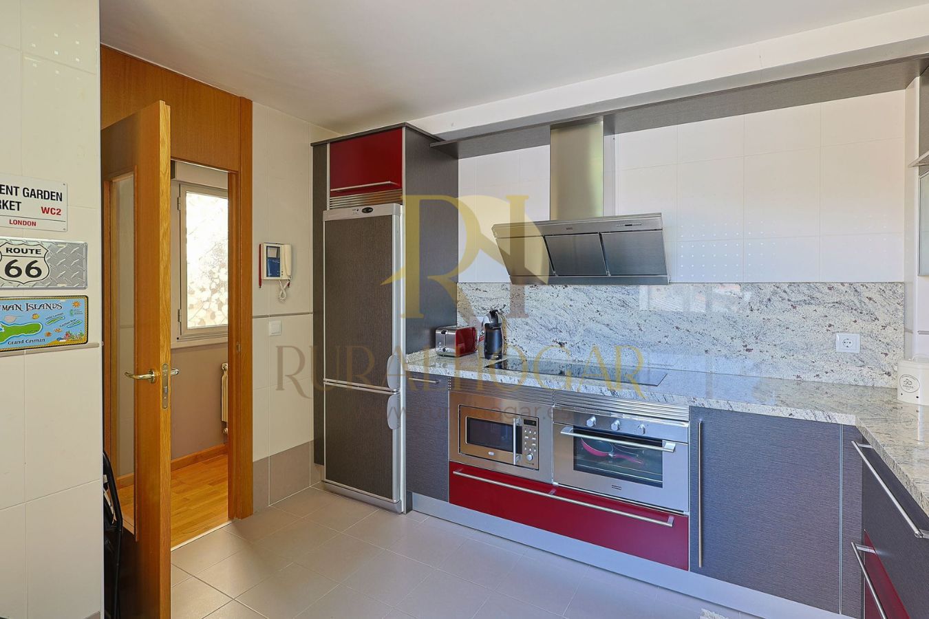 Cuina de Pis en venda en León Capital  amb Calefacció, Traster i Moblat