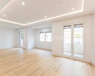 Living room of Apartment to rent in  Madrid Capital  with Air Conditioner, Heating and Terrace