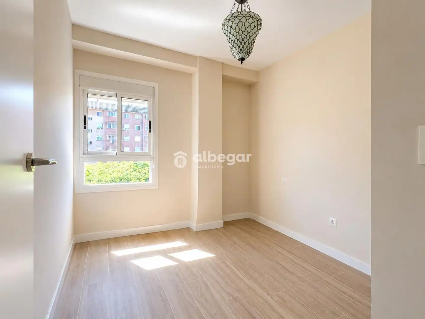 Habitación de Piso en venta en Valencia con Amueblado