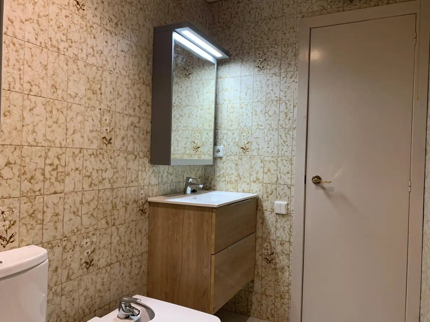 Baño de Piso en venta en Amposta con Aire acondicionado, Terraza y Amueblado