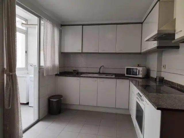 Cuina de Pis de lloguer en Alaquàs amb Aire condicionat, Moblat i Balcó