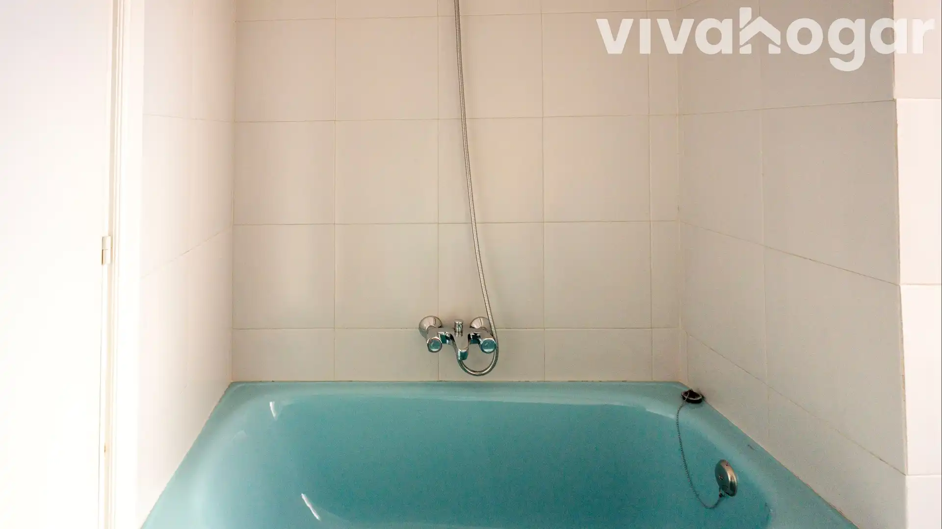 Bathroom of Study for sale in Madrid  with Air Conditioner and Heating