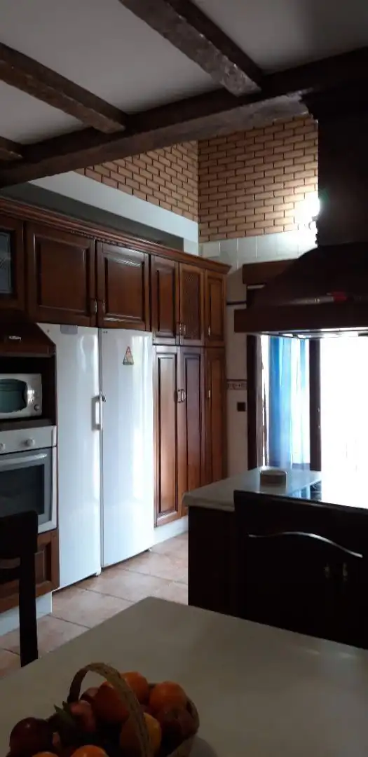 Cuina de Casa o xalet en venda en Linares amb Aire condicionat, Calefacció i Jardí privat
