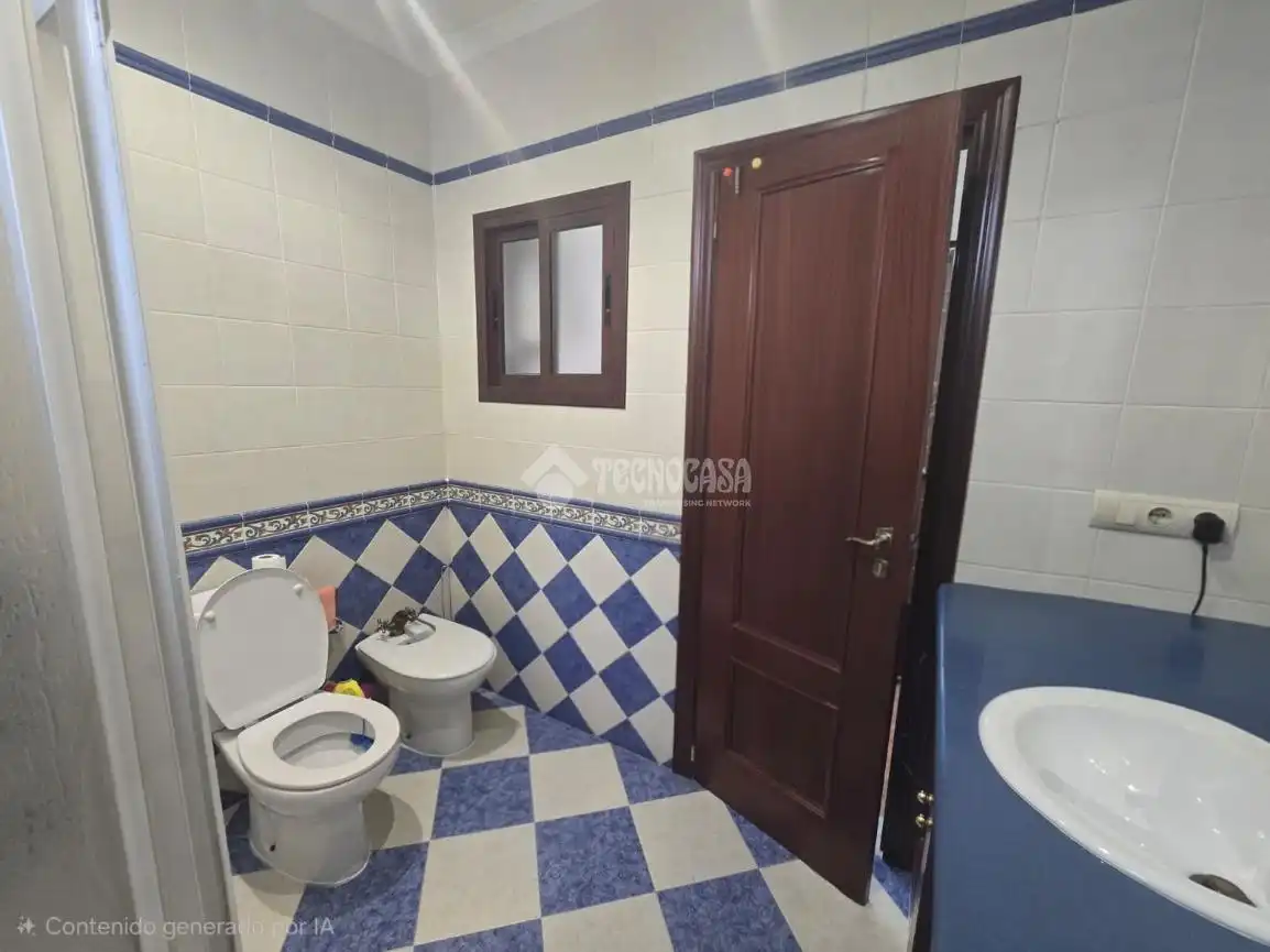 Casa adosada en venta en Morón de la Frontera