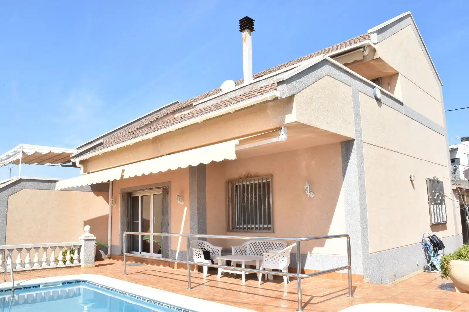 Detached house with pool for sale in altafulla 45