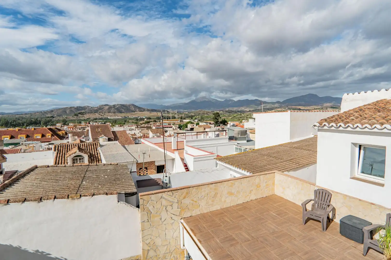 Exterior view of Houses for sale in Pizarra  with Terrace, Swimming Pool and Balcony