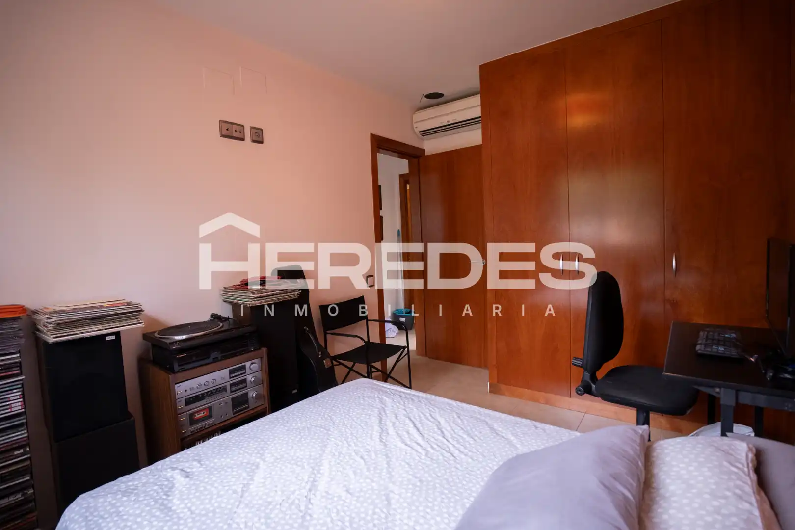 Habitación de Casa o chalet en venta en Sabadell con Aire acondicionado, Calefacción y Jardín privado
