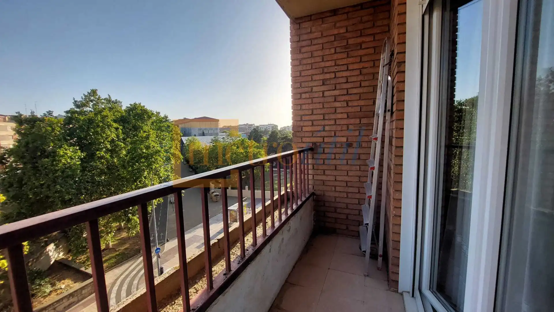 Appartamento con terrazza in vendita a Avenida de los Comuneros, imagen 5