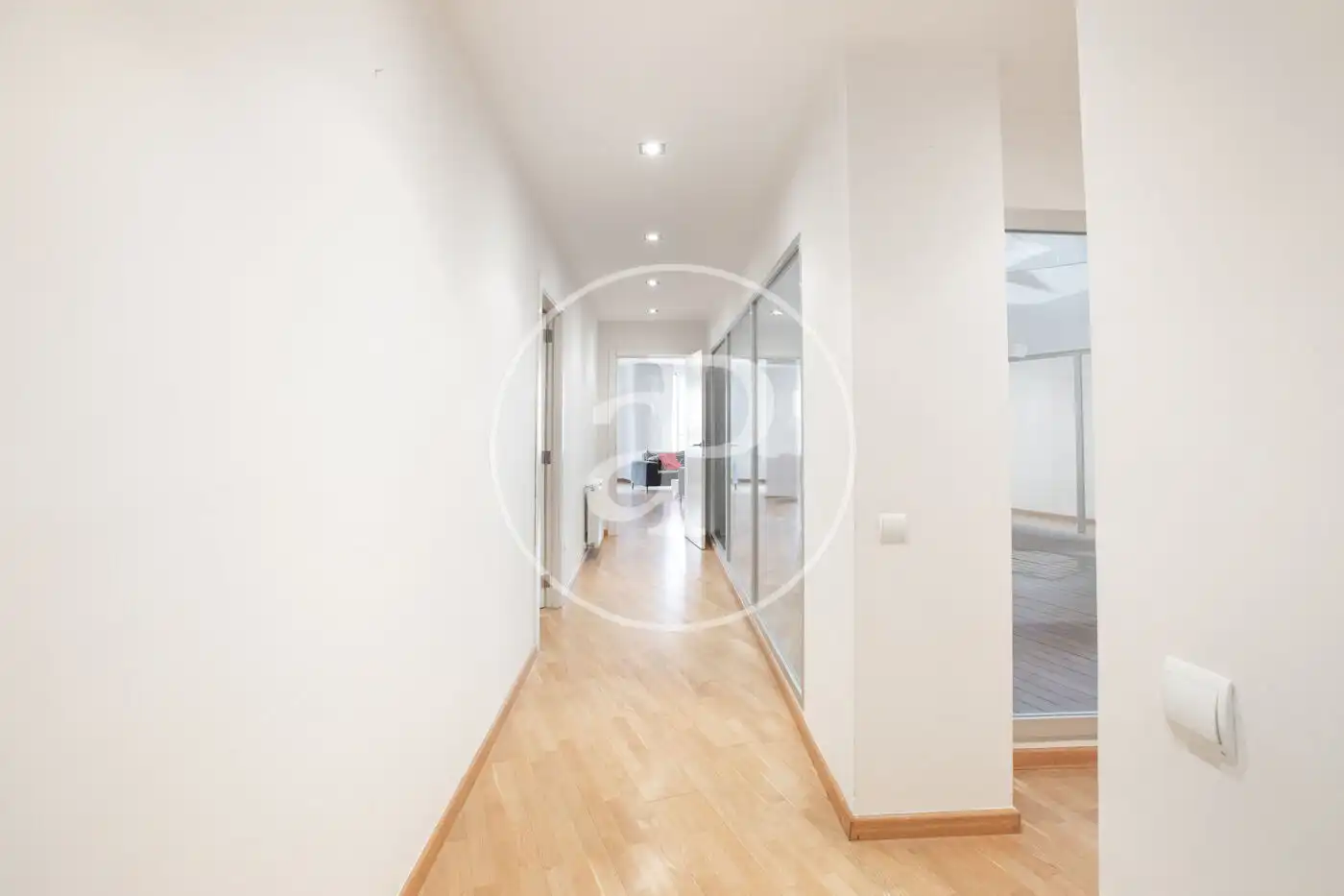 Wohnung zum Verkauf in Valencia mit Klimaanlage, Heizung und Terrasse