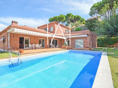 Exterior view of House or chalet for sale in Caldes d'Estrac  with Air Conditioner, Heating and Terrace