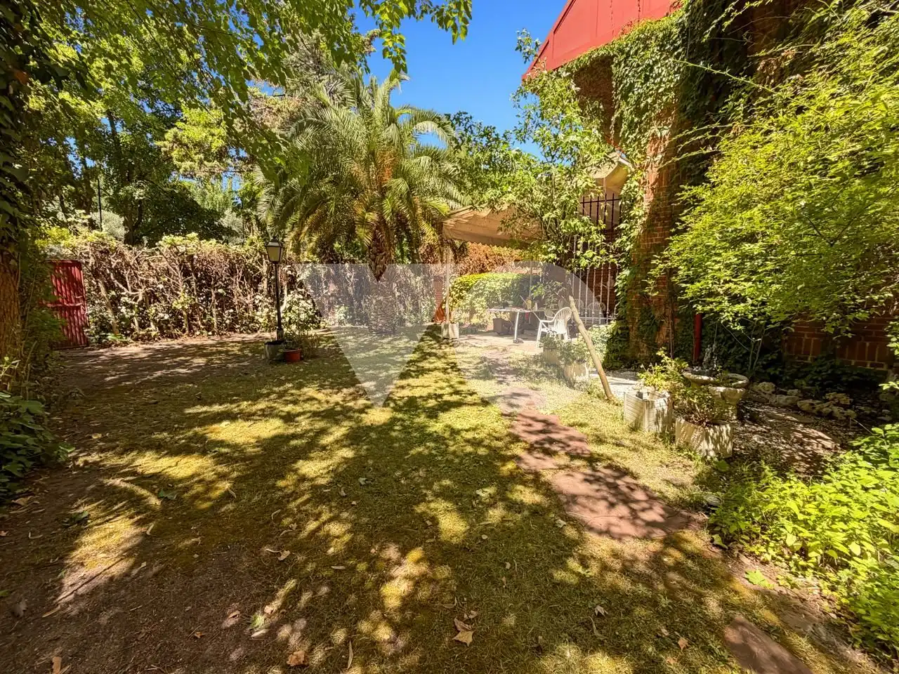 Jardí de Casa o xalet en venda en Madrid amb Calefacció, Jardí privat i Parquet