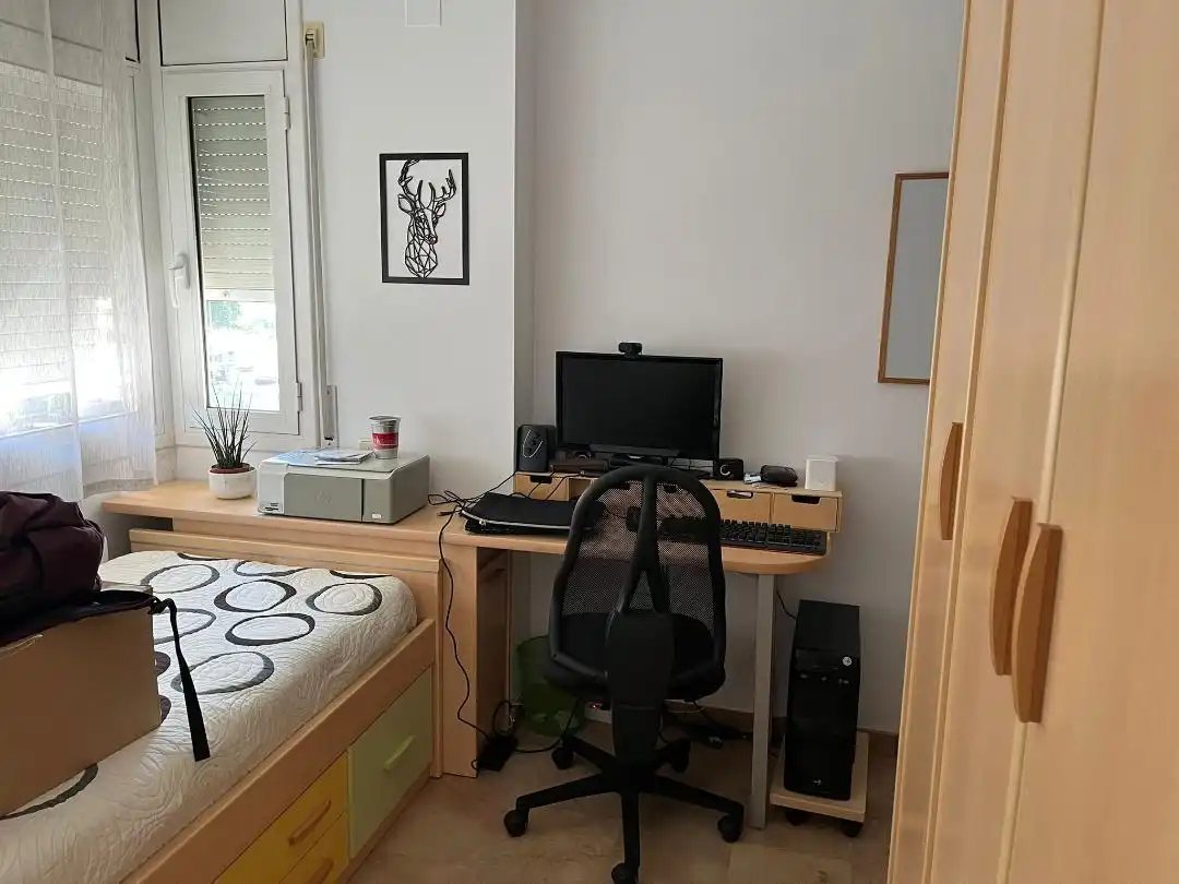 Habitación de Piso en venta en Terrassa con Aire acondicionado, Calefacción y Amueblado