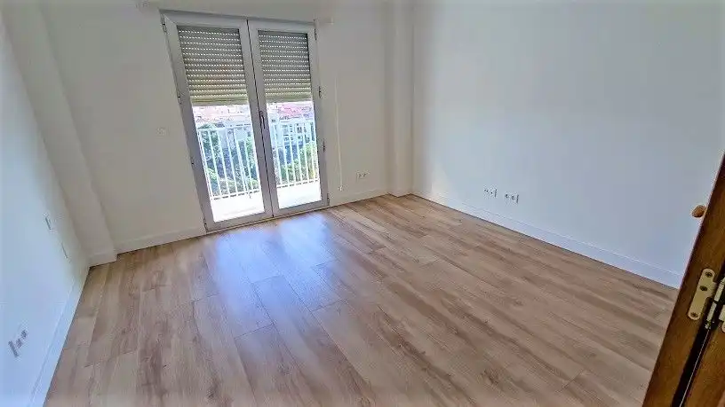 Habitación de Piso de alquiler en Elche / Elx con Aire acondicionado, Calefacción y Parquet