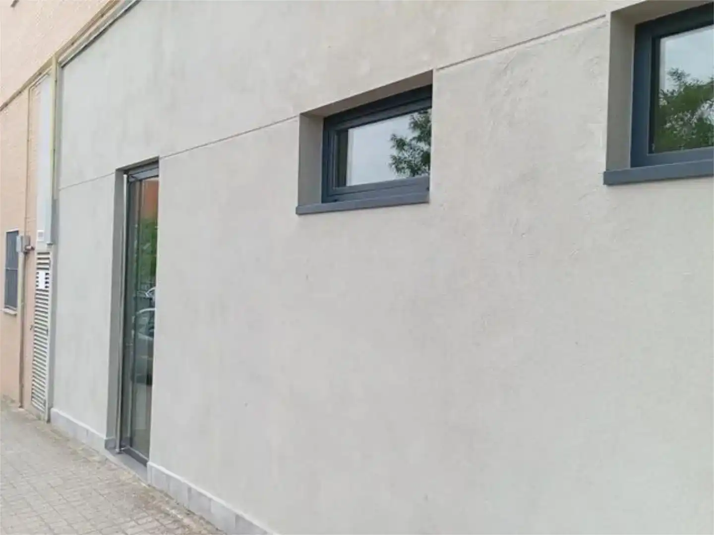 Vista exterior de Oficina en venda en Cáceres