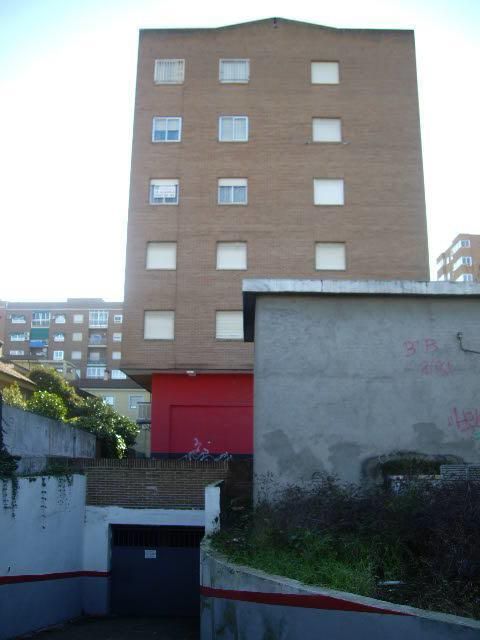 Exterior view of Garage for sale in Talavera de la Reina