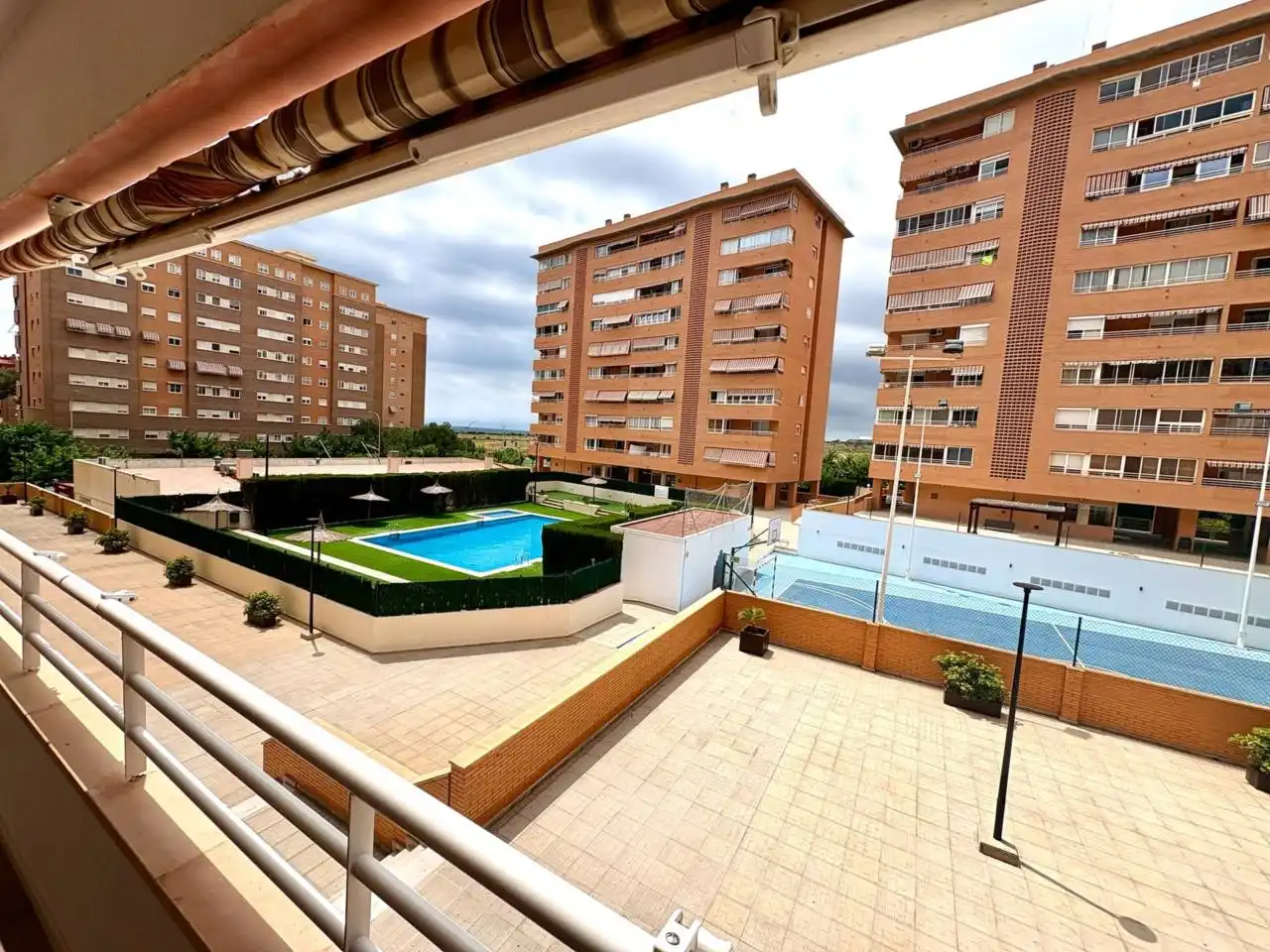 Swimming pool of Flat for sale in Alicante / Alacant  with Air Conditioner, Heating and Storage room