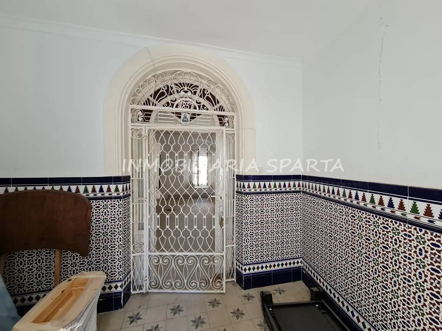 Casa adosada en venda en Sanlúcar la Mayor amb Jardí privat i Balcó