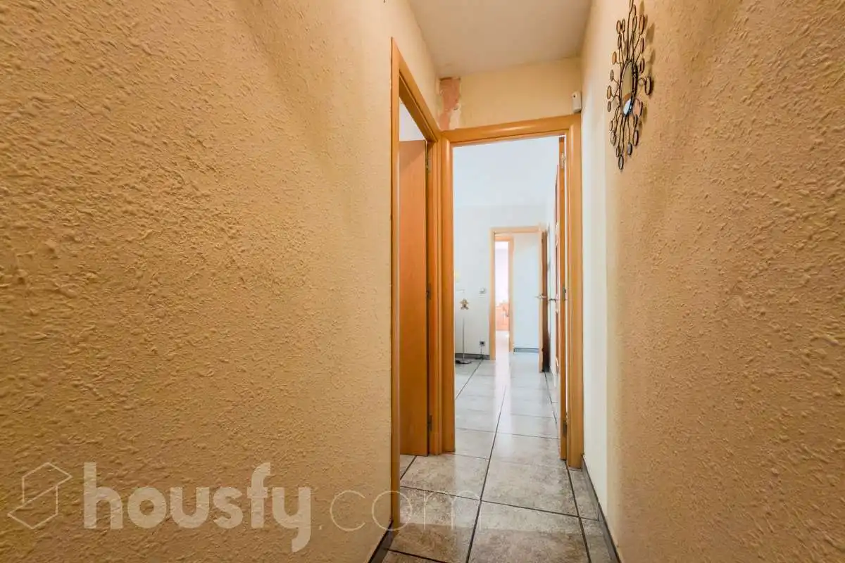 Piso en venta en Sant Adrià de Besòs con Amueblado y Balcón