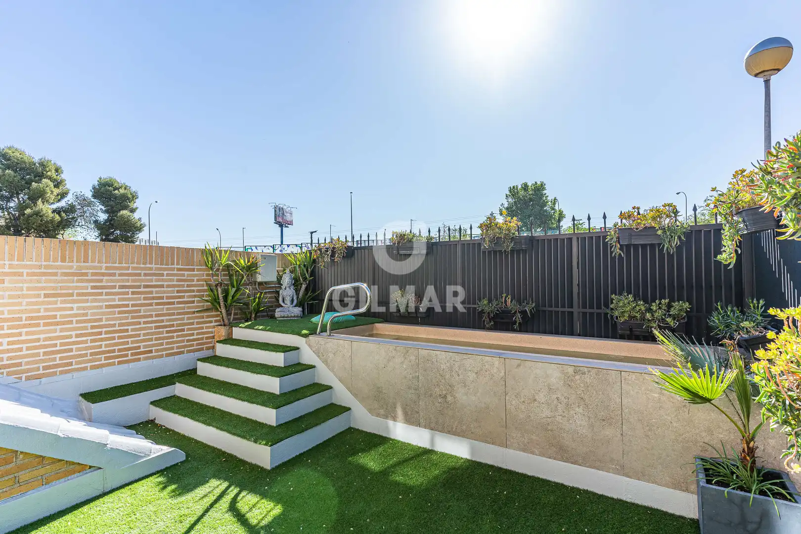 Terrassa de Casa adosada en venda en Pinto amb Calefacció, Jardí privat i Moblat