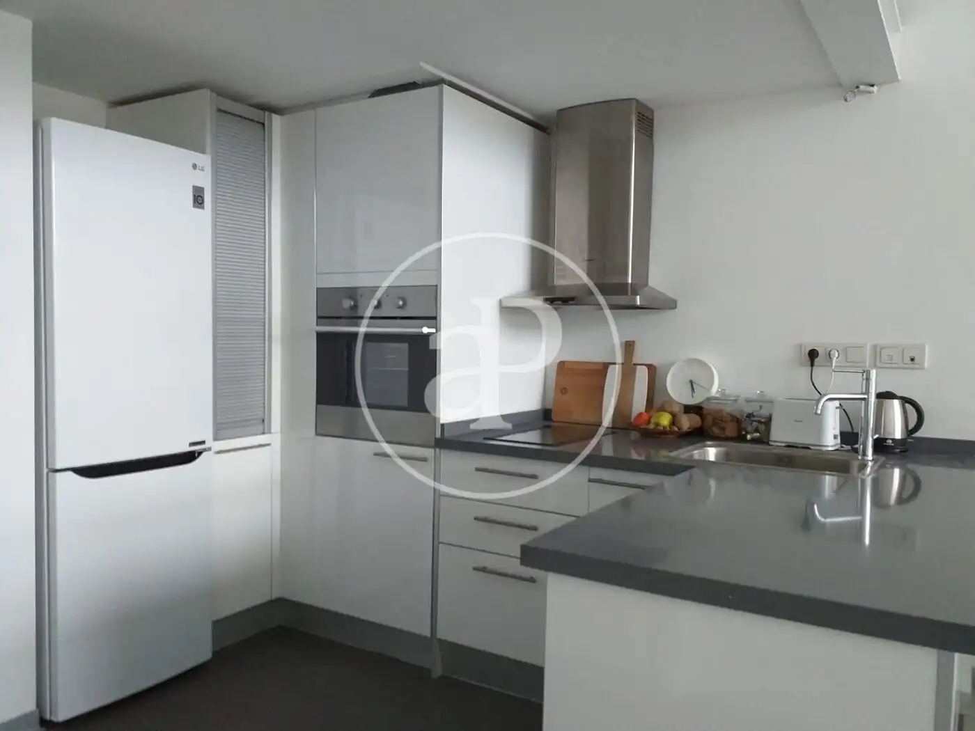 Cuina de Loft de lloguer en Xirivella amb Aire condicionat, Calefacció i Moblat