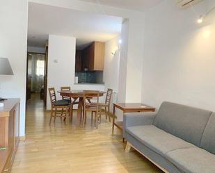 Living room of Flat for sale in Girona Capital  with Air Conditioner, Heating and Parquet flooring