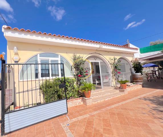 Finca rústica en Venta en Perín