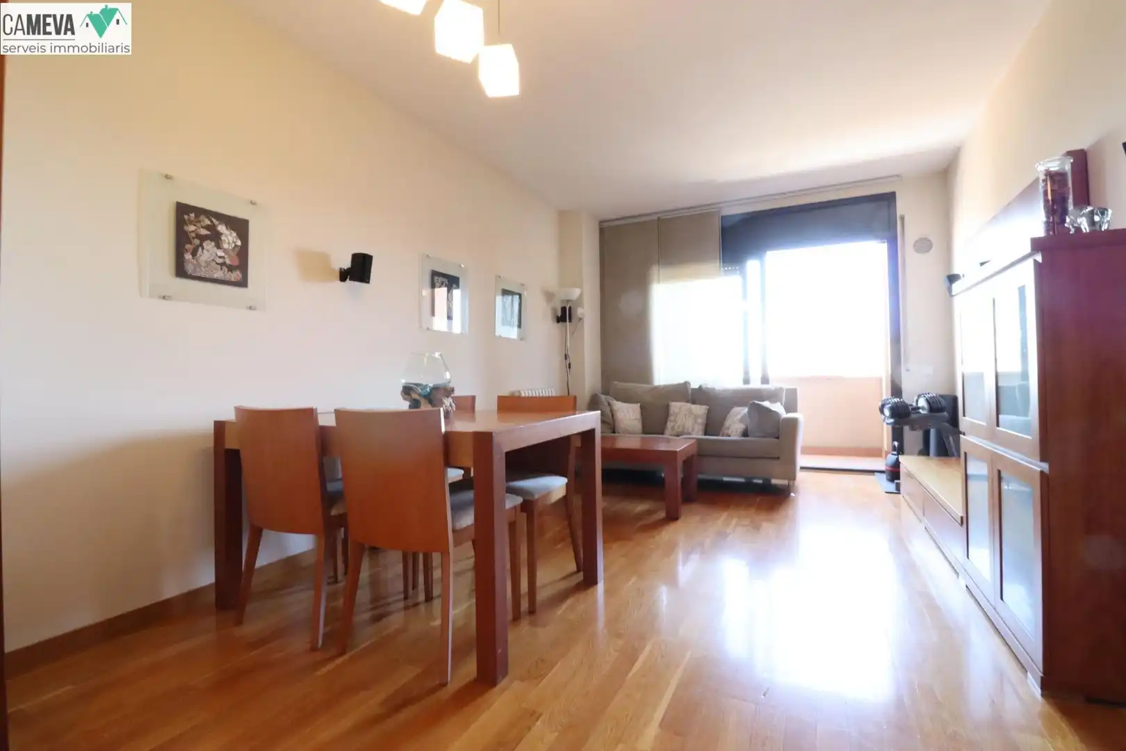 Sala de estar de Piso en venta en Sabadell con Calefacción, Trastero y Amueblado