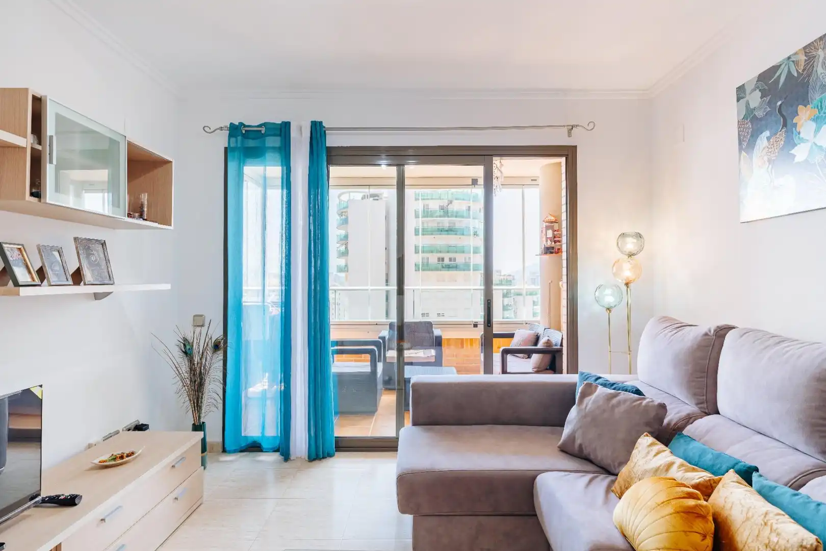Sala d'estar de Apartament de lloguer en Villajoyosa / La Vila Joiosa amb Aire condicionat, Calefacció i Jardí privat