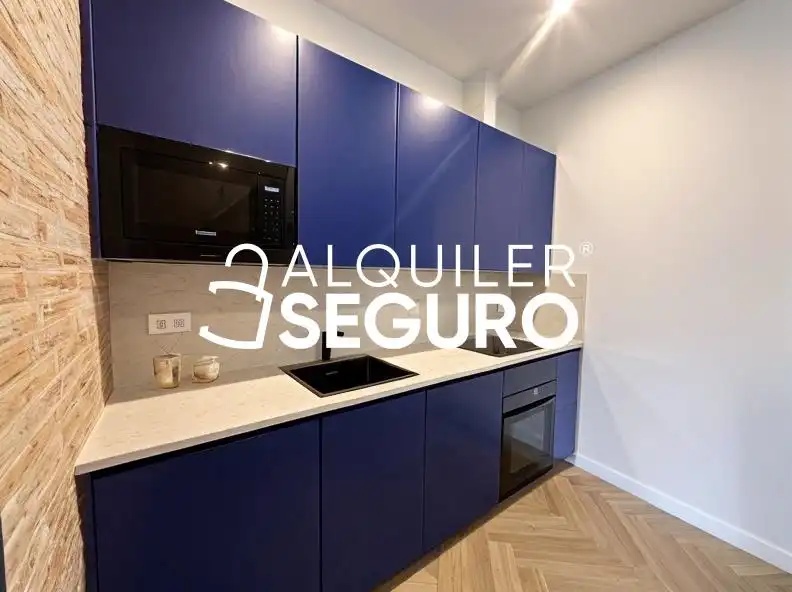 Piso de alquiler en Juan Navarro, Entrevías