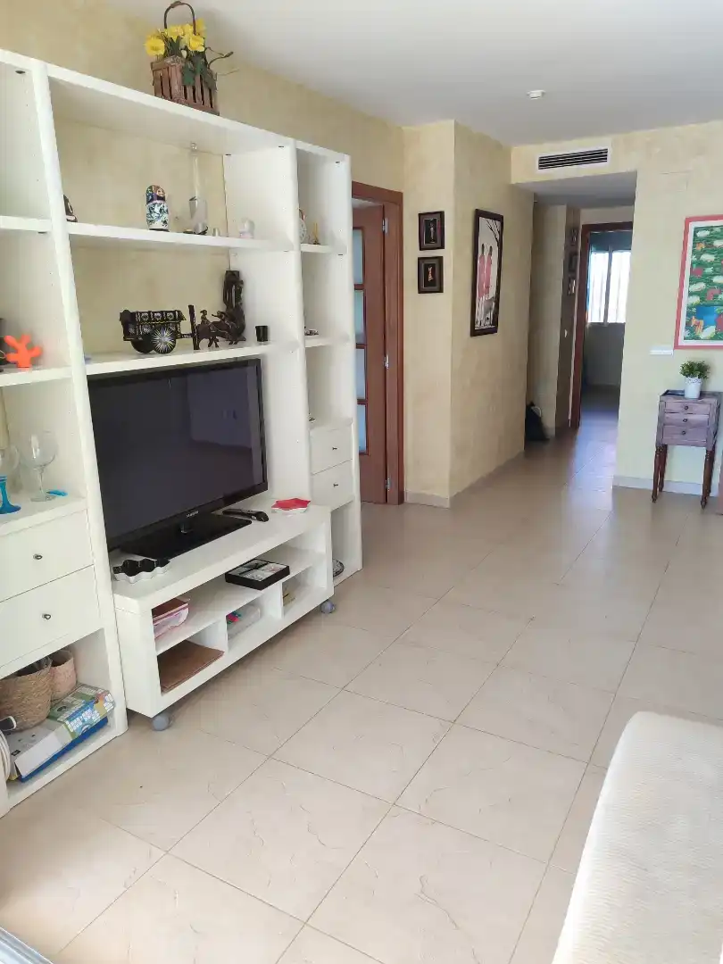 Sala d'estar de Apartament de lloguer en Oropesa del Mar / Orpesa amb Aire condicionat, Piscina i Moblat