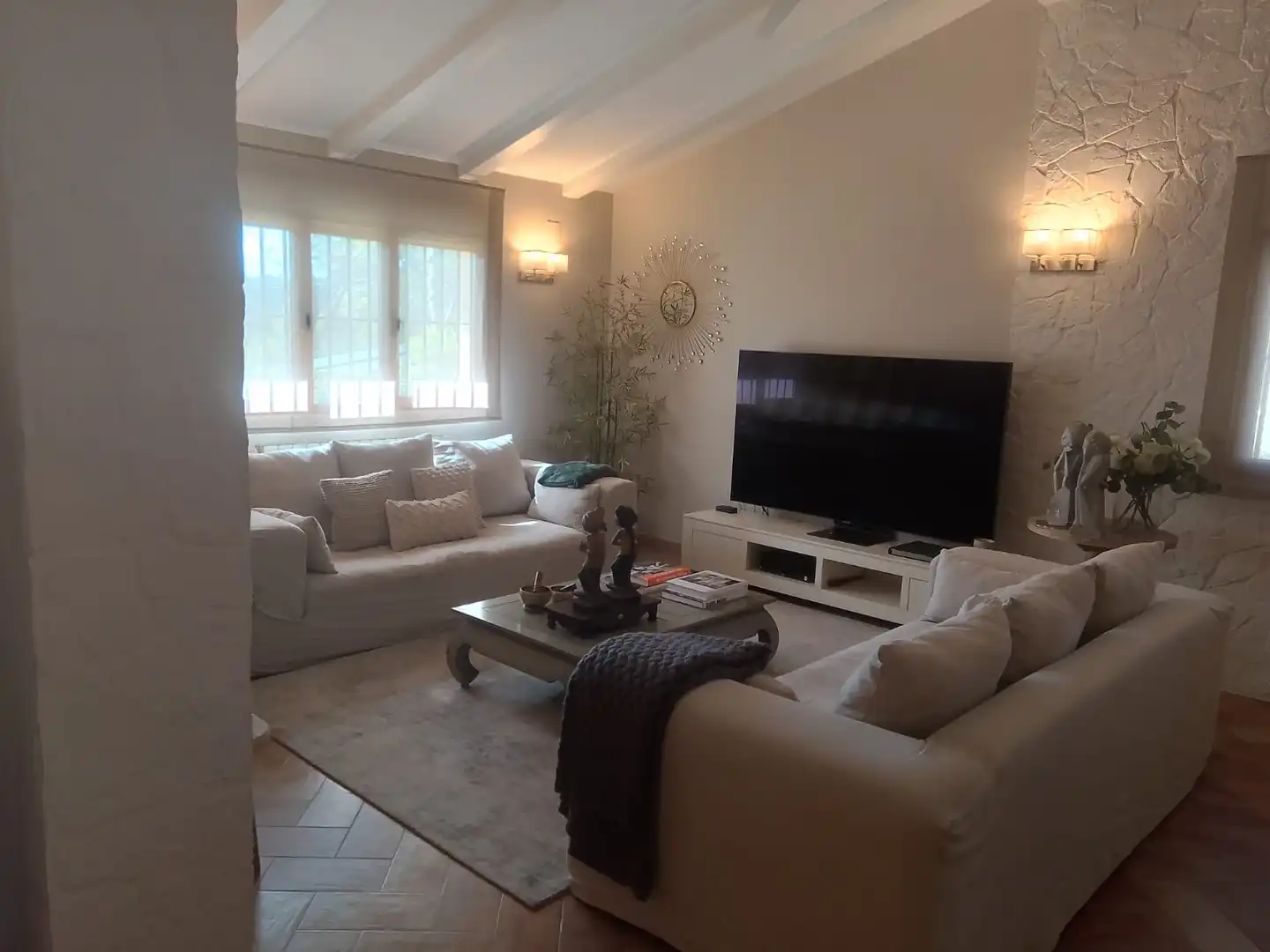 Sala d'estar de Casa o xalet en venda en Tibi amb Aire condicionat, Jardí privat i Parquet