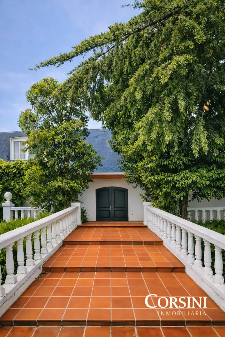 Vista exterior de Casa o xalet en venda en San Agustín del Guadalix amb Calefacció, Jardí privat i Terrassa