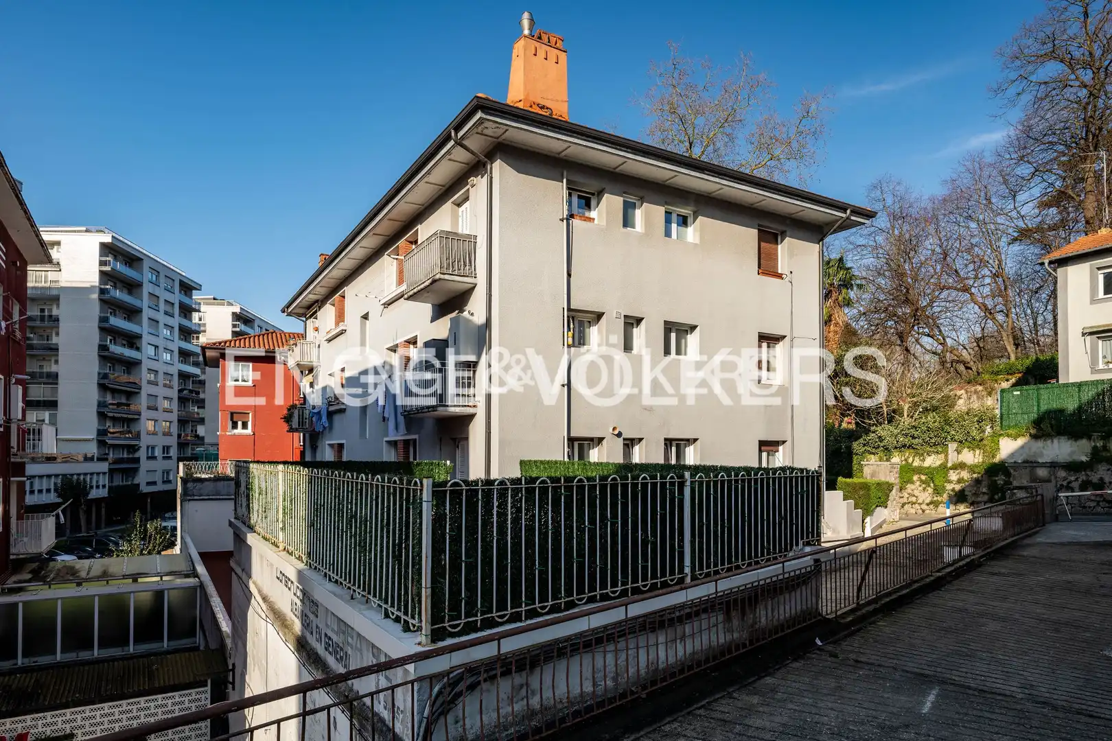 Vista exterior de Piso en venta en Donostia - San Sebastián  con Calefacción, Parquet y Balcón