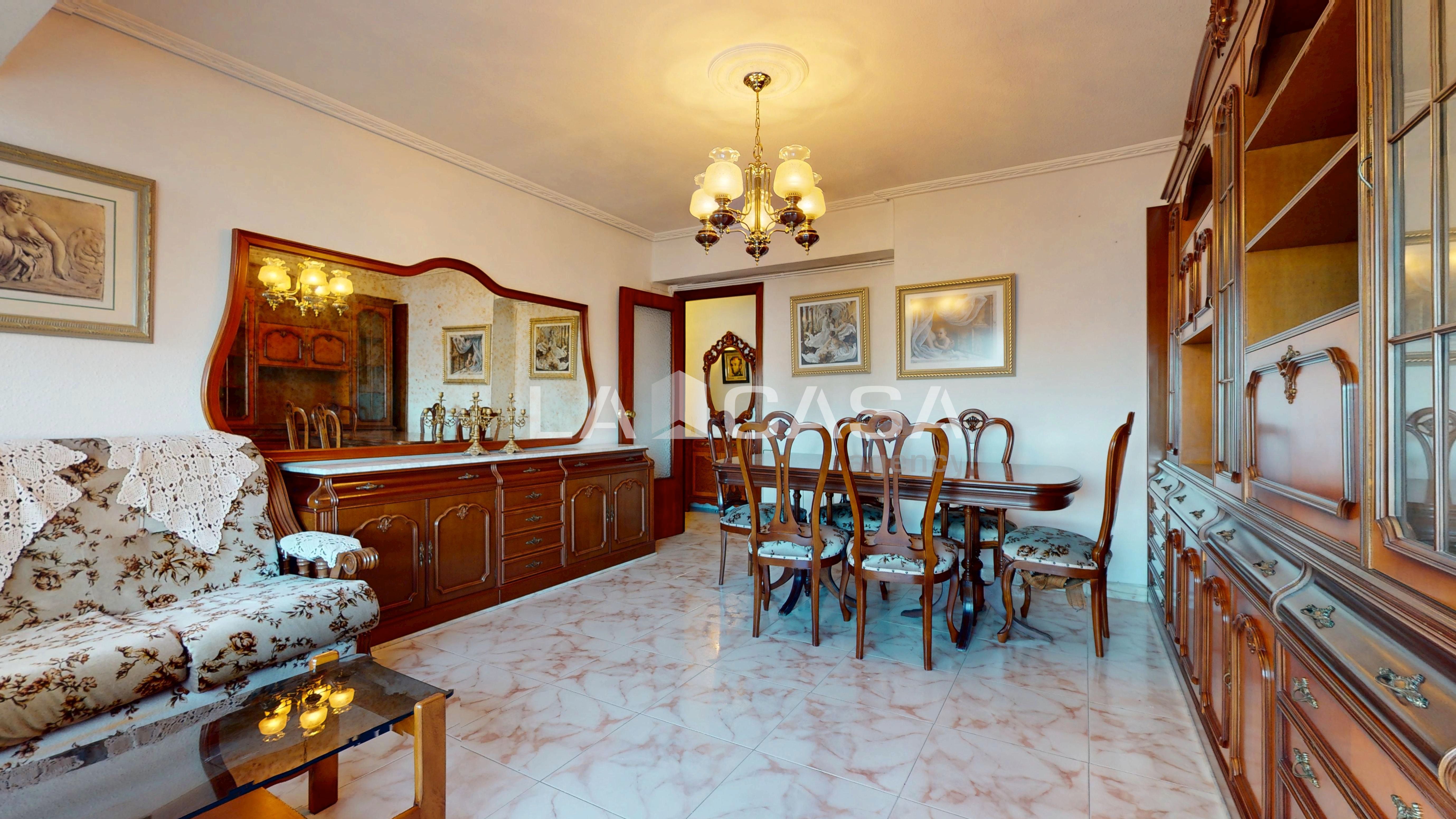 Comedor de Piso en venta en  Valencia Capital