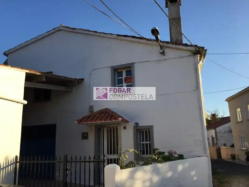 Vista exterior de Casa o chalet en venta en Santiago de Compostela 