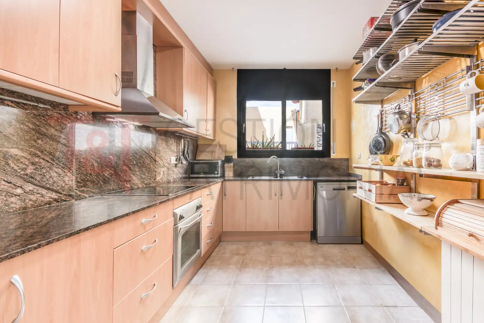 Cocina de Casa adosada en venta en Castellet i la Gornal con Calefacción, Terraza y Horno