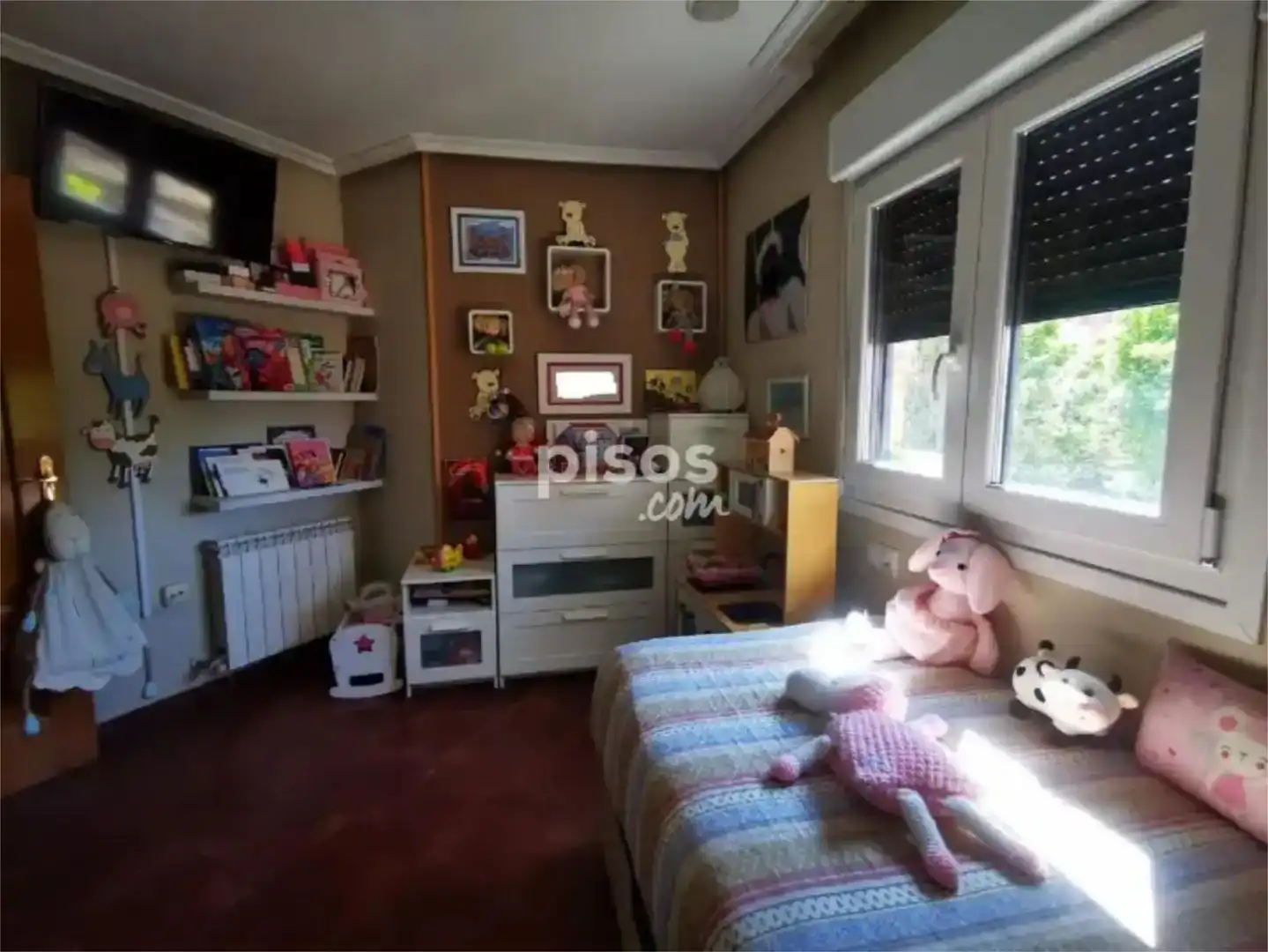 Dormitori de Casa adosada en venda en Venta de Baños amb Aire condicionat