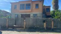 Vista exterior de Casa o xalet en venda en Cartelle amb Calefacció, Jardí privat i Traster