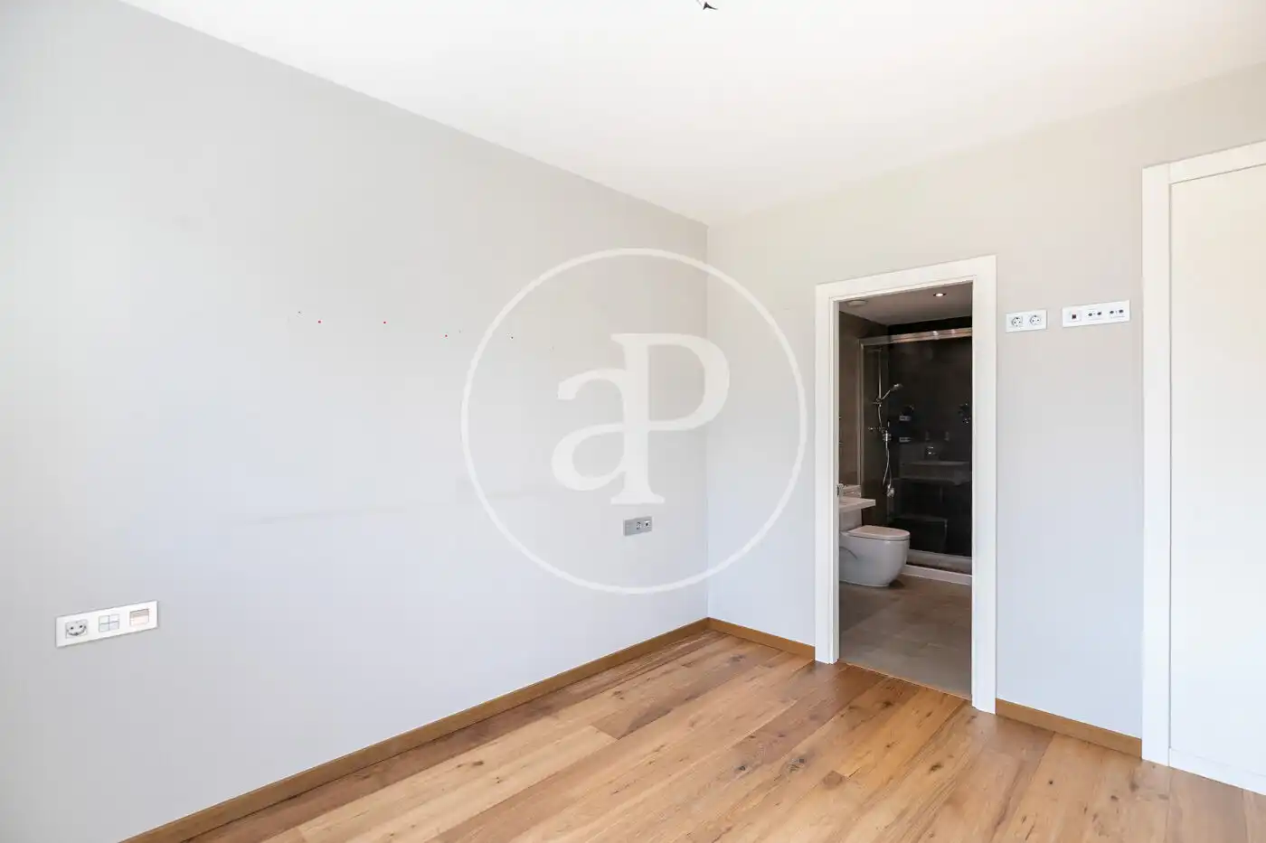 Bedroom of Flat for sale in Barcelona  with Air Conditioner, Heating and Storage room