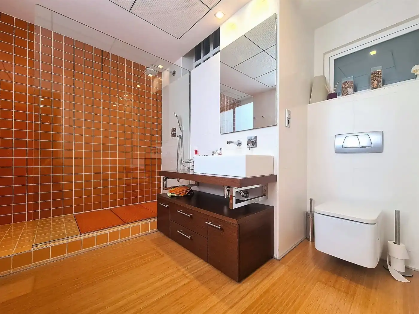 Bathroom of Flat for rent in Elche / Elx  with Air Conditioner, Heating and Parquet flooring