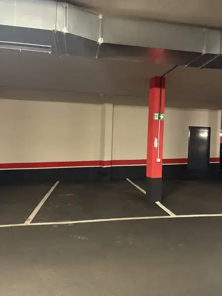 Parkplatz von Garage zur Miete in Madrid