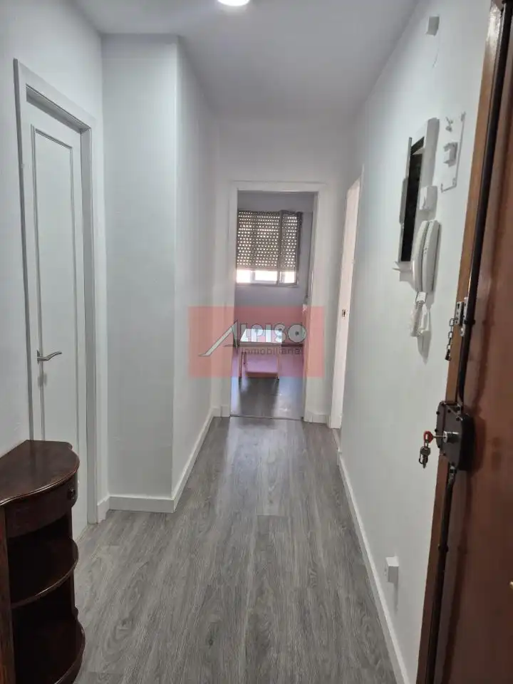 Piso de alquiler en Ourense Capital  con Calefacción, Trastero y Amueblado