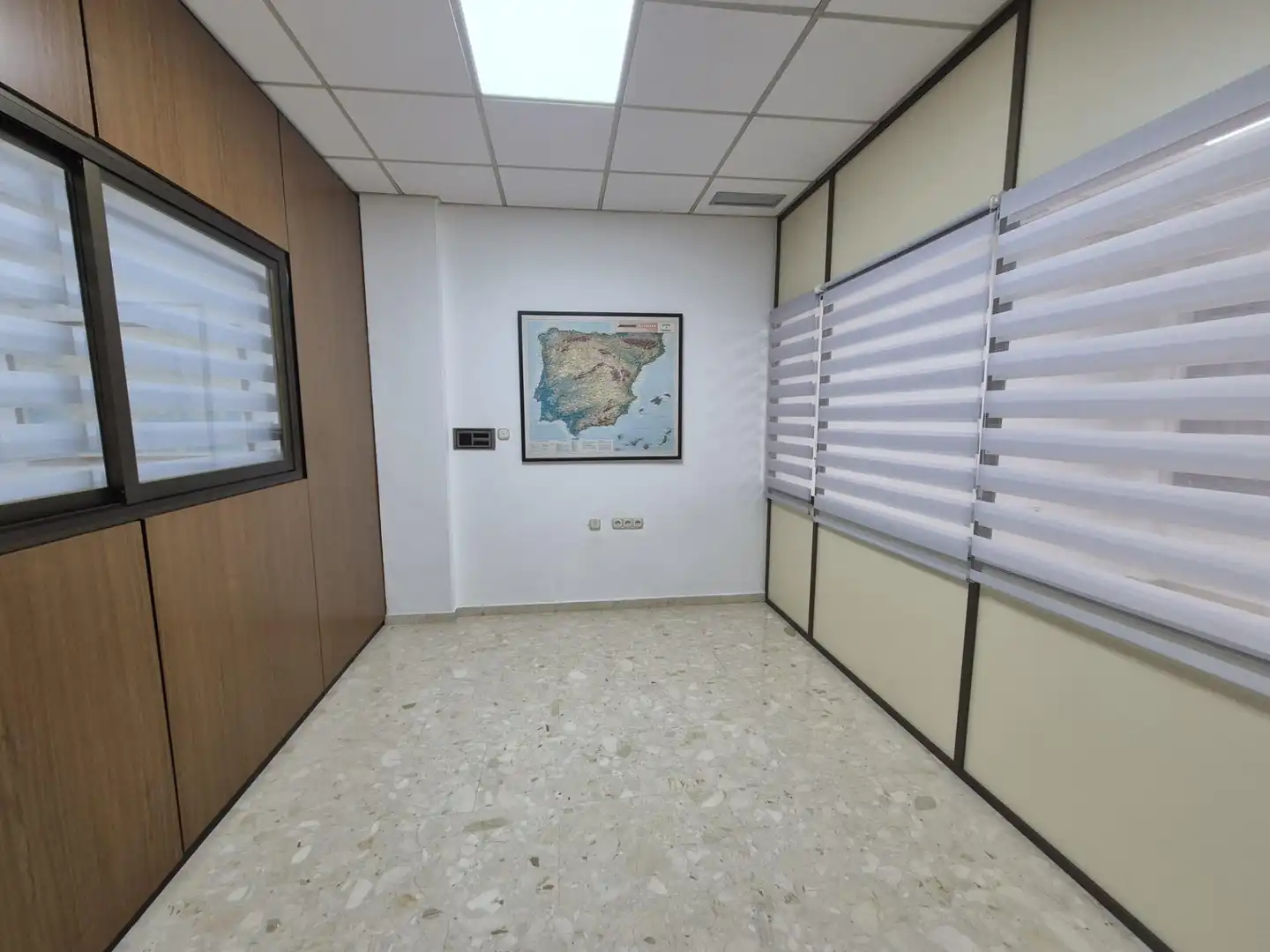 Office space for sale in Santa María del Águila, imagen 11