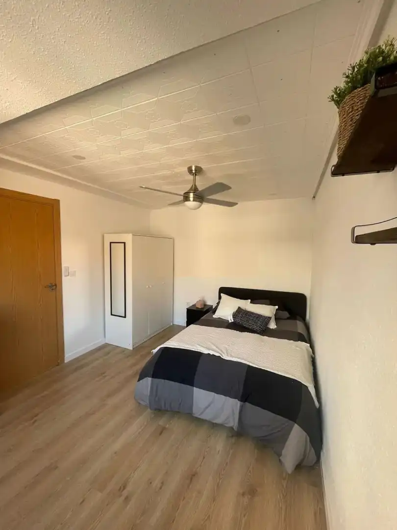 Schlafzimmer von Wohnung zur untervermieten in Rascanya