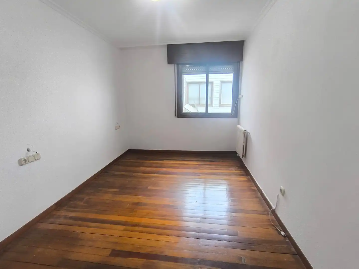 Habitación de Piso en venta en Pontevedra Capital  con Calefacción, Parquet y Trastero