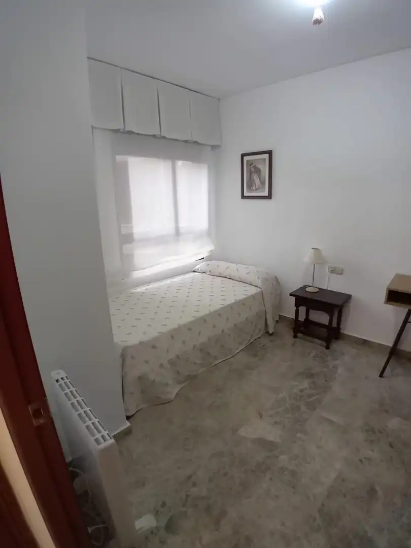 Bedroom of Flat for rent in Córdoba  with Air Conditioner, Heating and Private garden