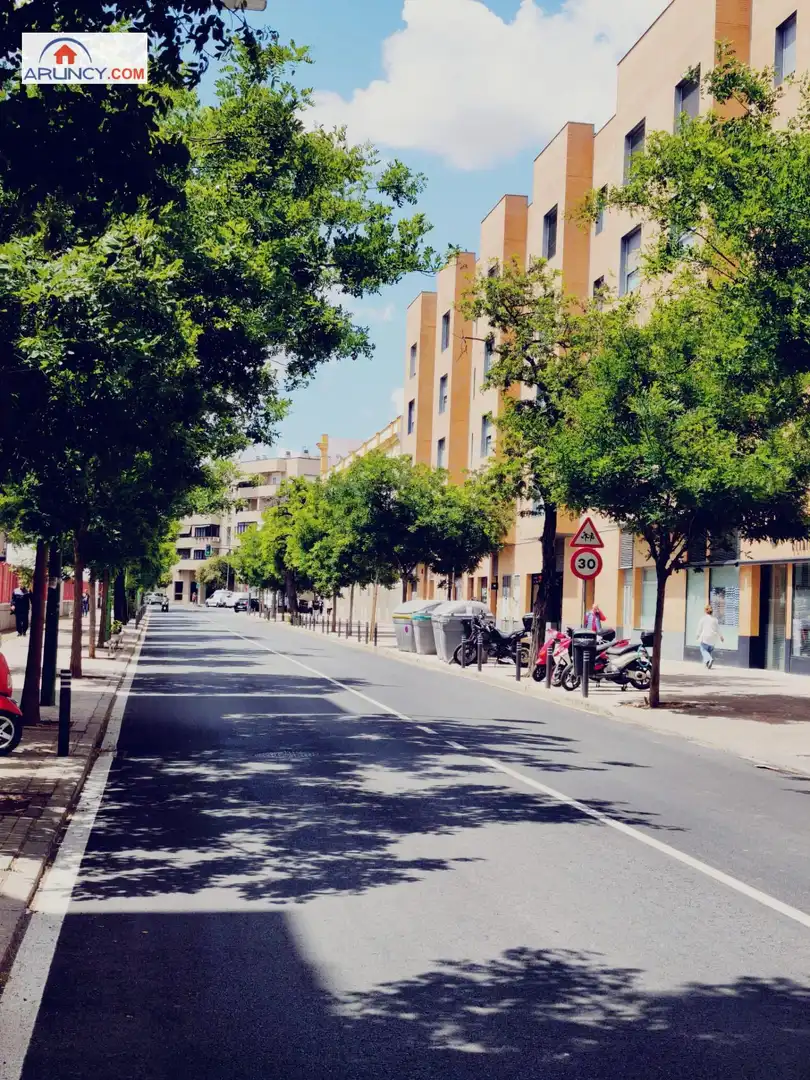 Exterior view of Flat for sale in Sevilla  with Air Conditioner, Heating and Furnished