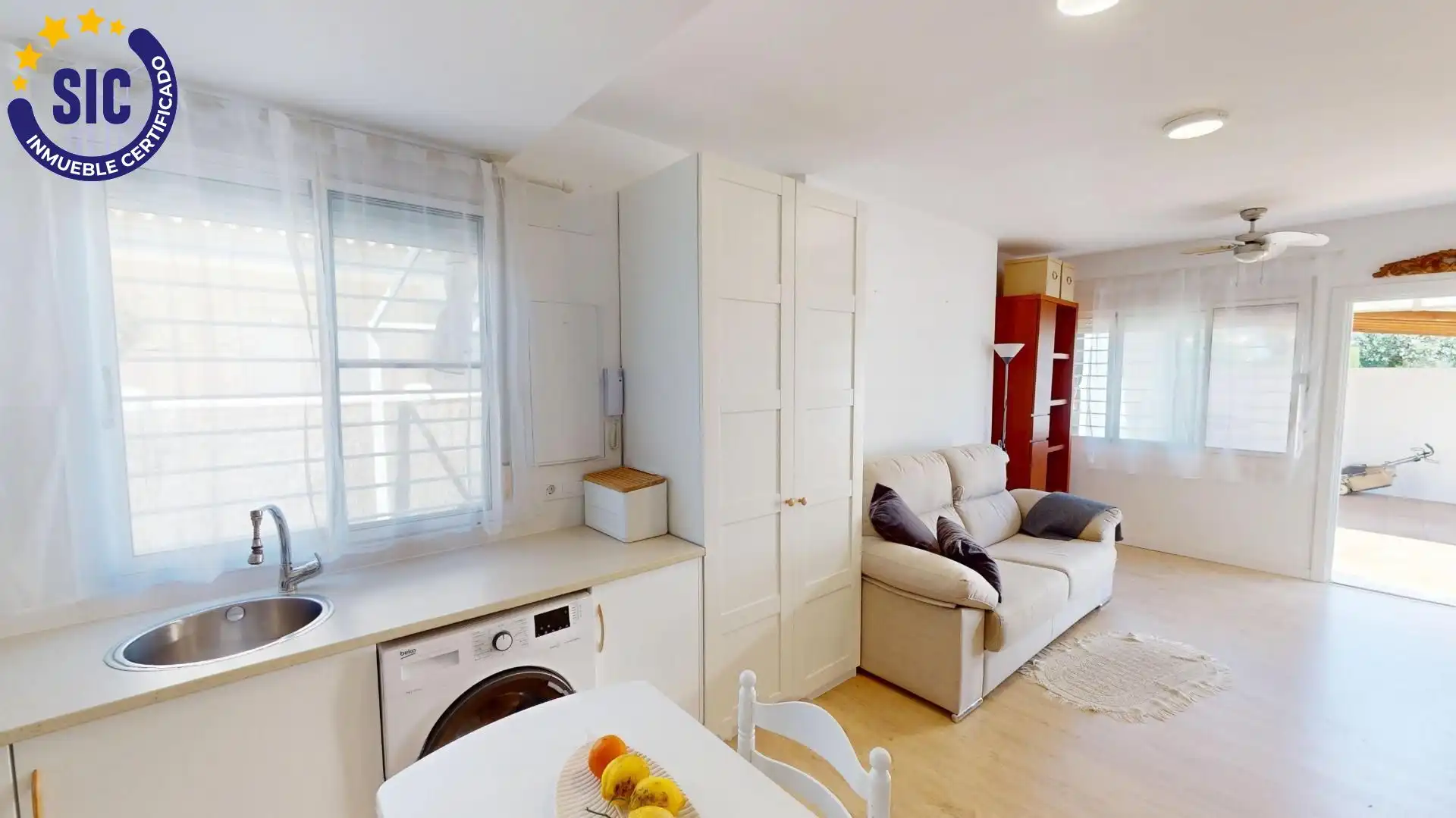 Sala d'estar de Casa o xalet en venda en Benicasim / Benicàssim amb Aire condicionat, Jardí privat i Parquet