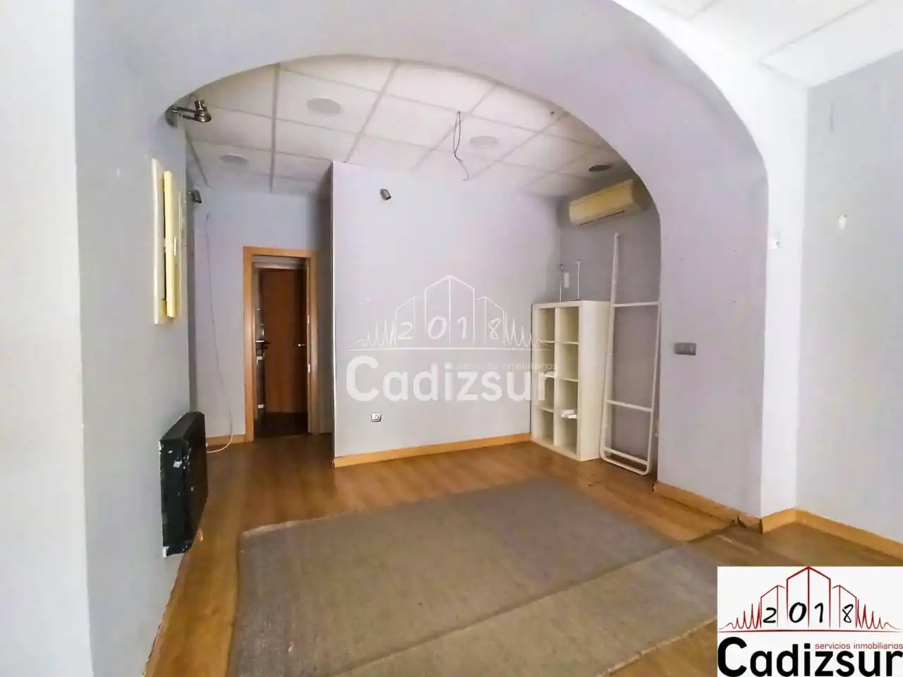 Commercial properties for sale in Cádiz  with Air Conditioner
