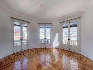 Penthouse mit Balkon zur Miete in BARCELÓ